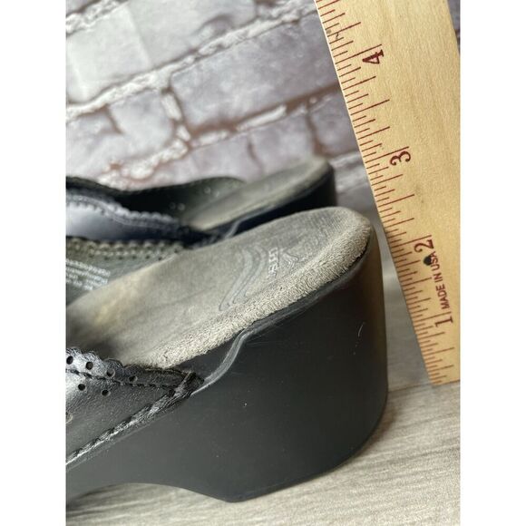 Dansko Shyanne Black Leather Floral Cut Mules Clogs Shoes Women Sz 40EU/9.5M US - Picture 10 of 16